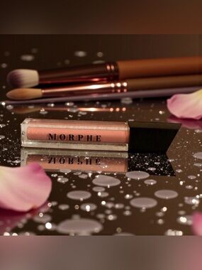 🏷️‼️5/$25🏷️‼️👄MORPHE👄Lip Gloss in Now Playing/NIP